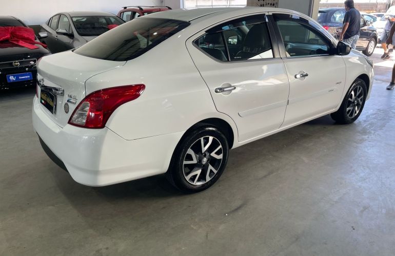 Nissan Versa 1.6 16V Flex SL 4p Xtronic - Foto #3