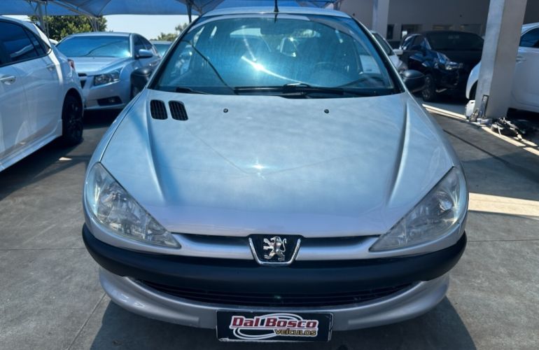 Peugeot 206 Hatch. 1.4 8V (flex) - Foto #2