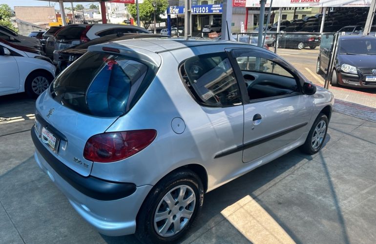 Peugeot 206 Hatch. 1.4 8V (flex) - Foto #6
