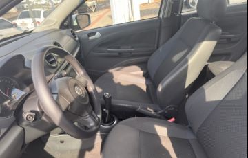 Volkswagen Voyage 1.0 MPI Trendline (Flex) - Foto #9