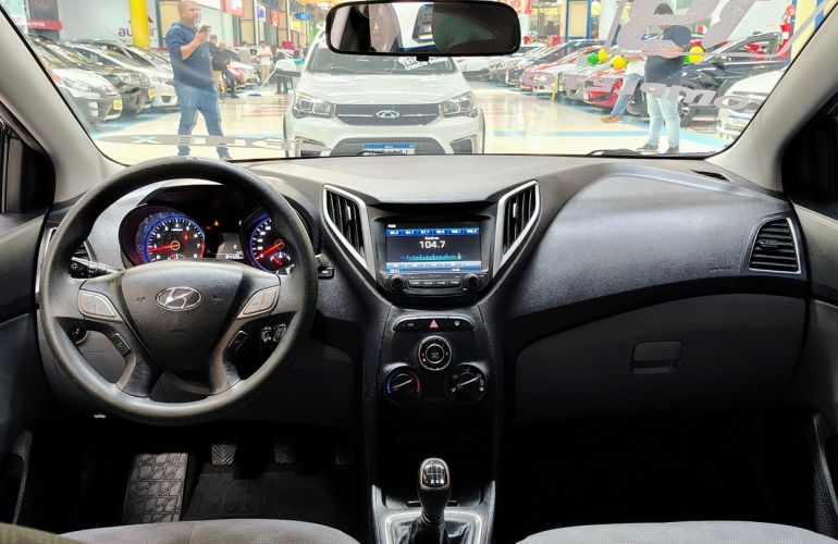 Hyundai Hb20s 1.6 Comfort Plus 16v - Foto #4