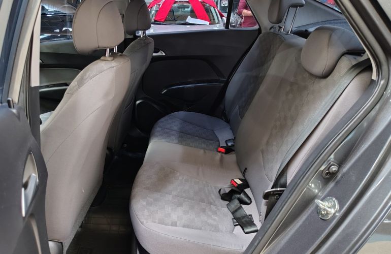 Hyundai Hb20s 1.6 Comfort Plus 16v - Foto #6