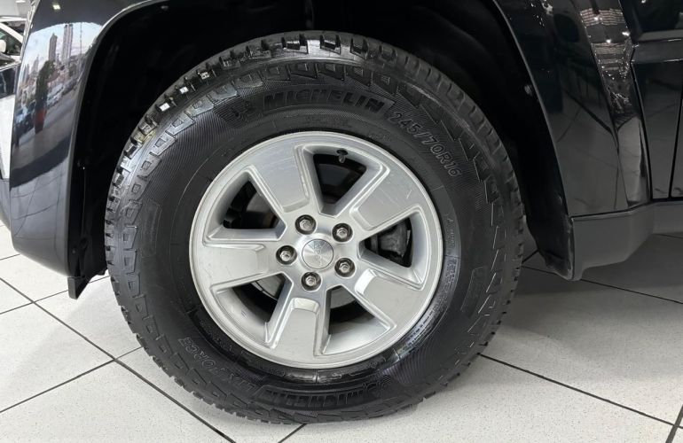 Jeep Cherokee 3.7 Sport 4x4 V6 12v - Foto #8