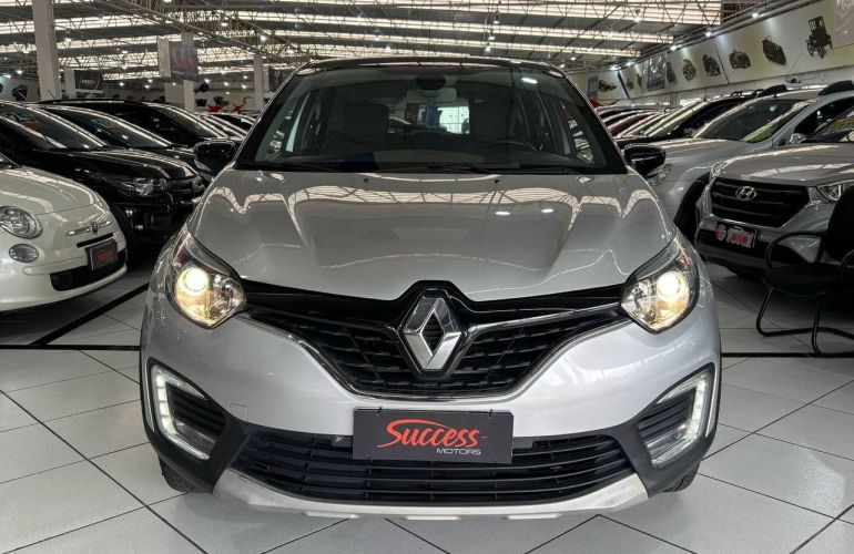 Renault Captur 2.0 16V Intense - Foto #3