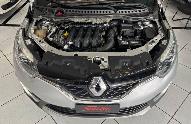 Renault Captur 2.0 16V Intense - Foto #7