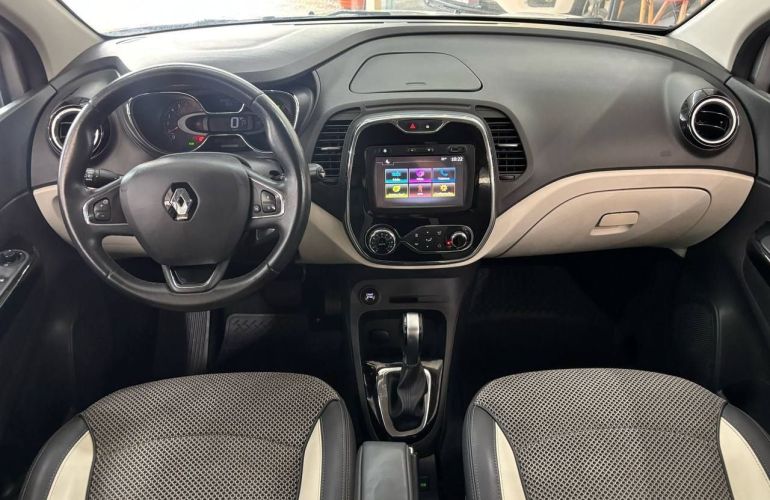 Renault Captur 2.0 16V Intense - Foto #9