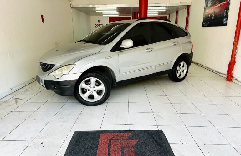 SsangYong Actyon 2.3 GL 4x2 16V 150cv Gasolina 4p Automático - Foto #3