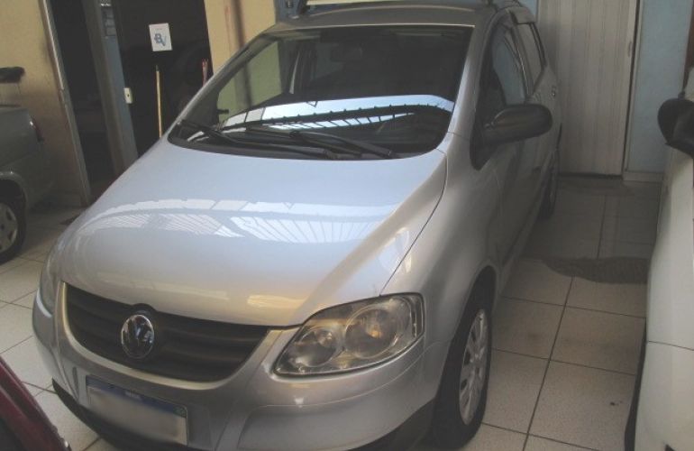 Volkswagen Fox 1.0 8V (Flex) 4p - Foto #1