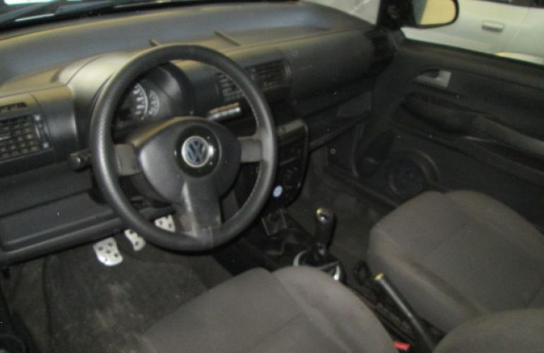 Volkswagen Fox 1.0 8V (Flex) 4p - Foto #3
