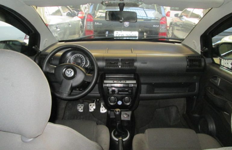 Volkswagen Fox 1.0 8V (Flex) 4p - Foto #6