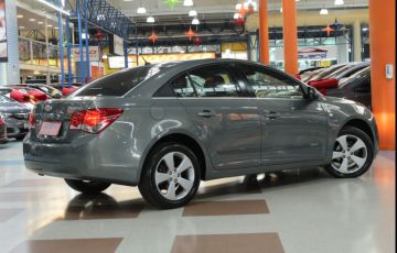 Chevrolet Cruze 1.8 LT 16V Sedan - Foto #2