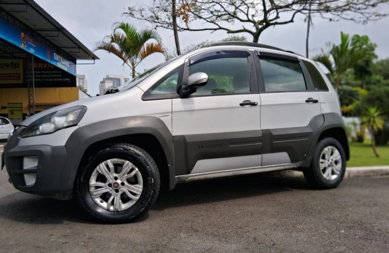Fiat Idea 1.8 MPi Adventure 16v - Foto #3