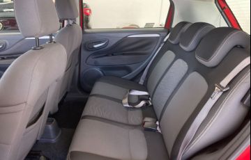 Fiat Punto 1.6 Essence 16v - Foto #8