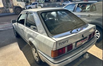 Ford Escort Hatch Hobby 1.0 - Foto #6