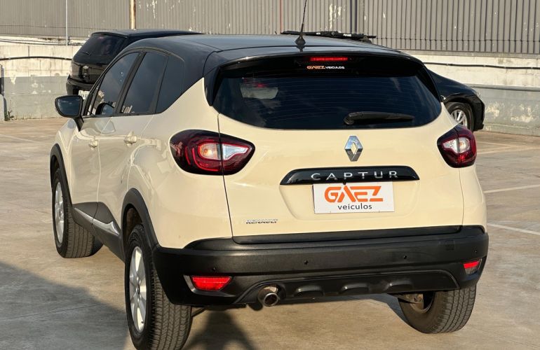 Renault Captur 1.6 16V Sce Life - Foto #3