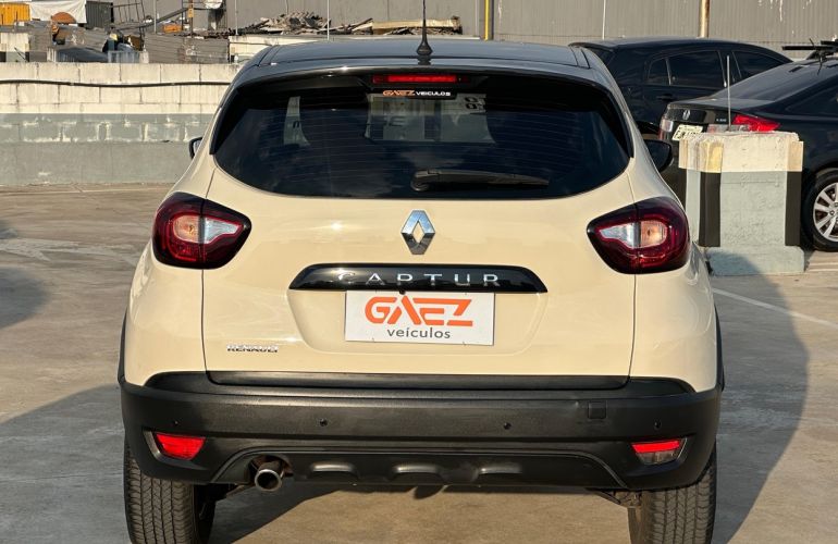 Renault Captur 1.6 16V Sce Life - Foto #4