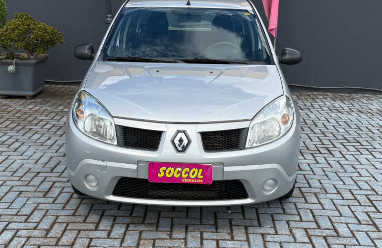 Renault Sandero Expression 1.0 16V (Flex) - Foto #2