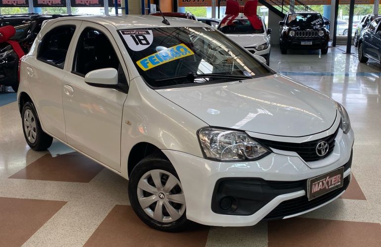 Toyota Etios 1.3 X 16v - Foto #3