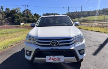 Toyota Hilux 2.8 TDI SR CD 4x4 (Aut) - Foto #2
