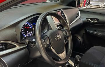 Toyota Yaris 1.3 16V Xl Plus Tech Multidrive - Foto #4