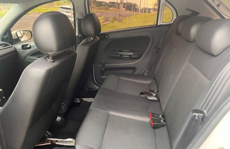 Volkswagen Gol 1.0 MPI (Flex) - Foto #10