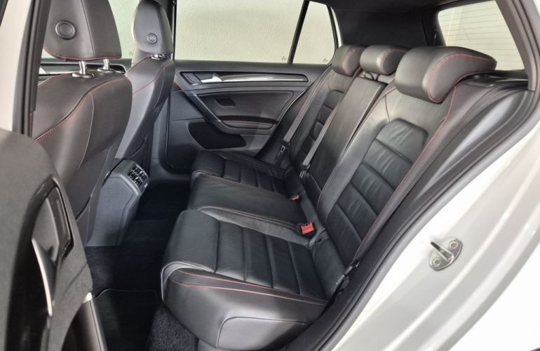 Volkswagen Golf GTI 2.0 TSi DSG - Foto #8