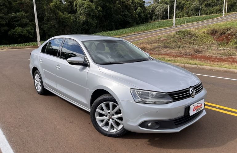 Volkswagen Jetta 2.0 Comfortline Tiptronic (Flex) - Foto #3