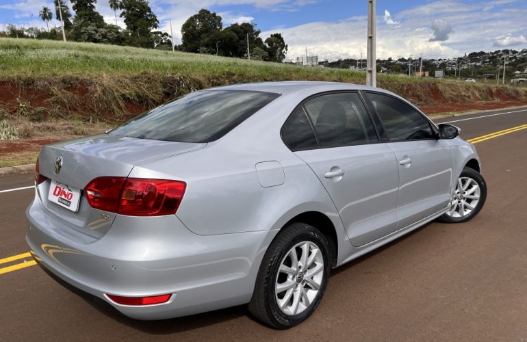 Volkswagen Jetta 2.0 Comfortline Tiptronic (Flex) - Foto #4