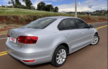 Volkswagen Jetta 2.0 Comfortline Tiptronic (Flex) - Foto #4