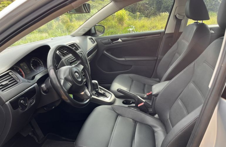 Volkswagen Jetta 2.0 Comfortline Tiptronic (Flex) - Foto #8