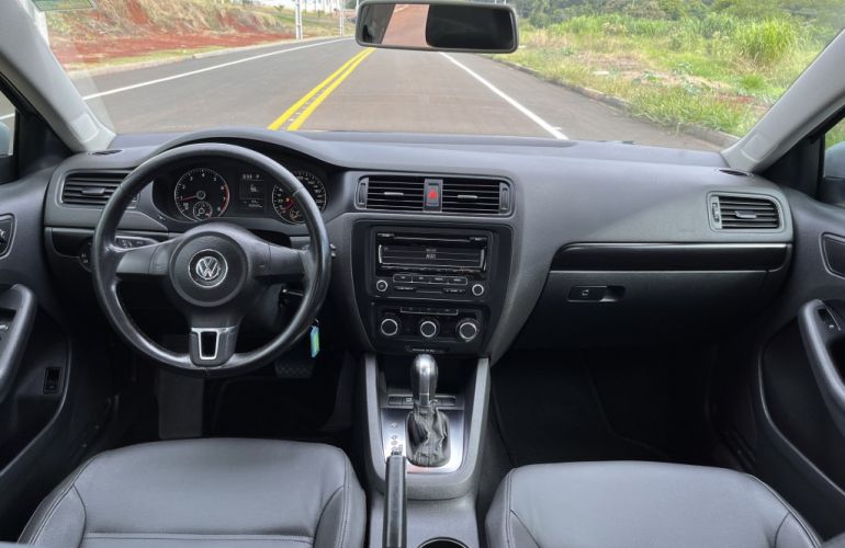 Volkswagen Jetta 2.0 Comfortline Tiptronic (Flex) - Foto #9