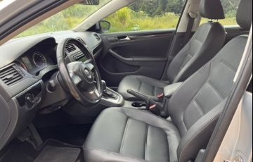 Volkswagen Jetta 2.0 Comfortline Tiptronic (Flex) - Foto #10
