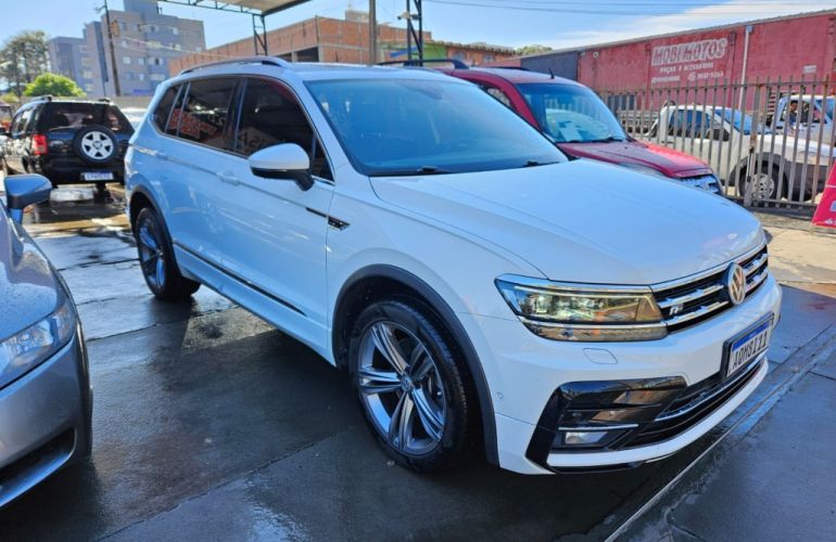 Volkswagen Tiguan Allspace 2.0 TSI R-Line - Foto #3
