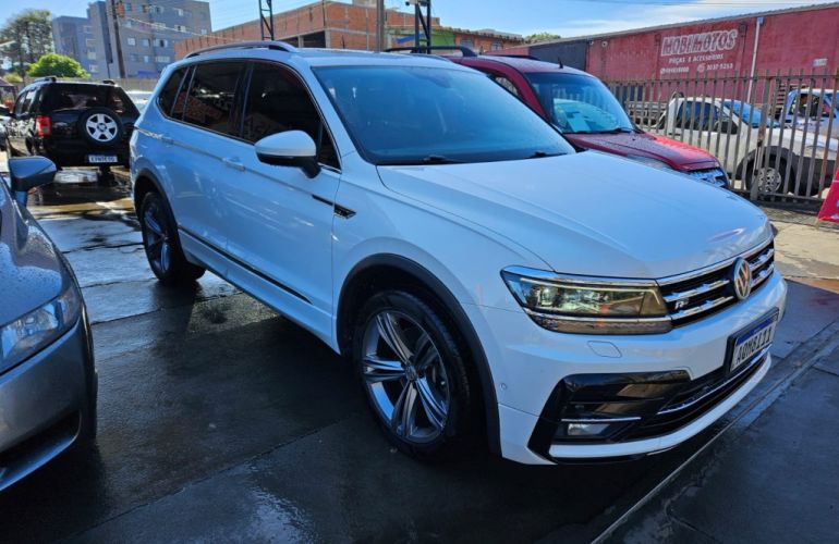 Volkswagen Tiguan Allspace 2.0 TSI R-Line - Foto #6