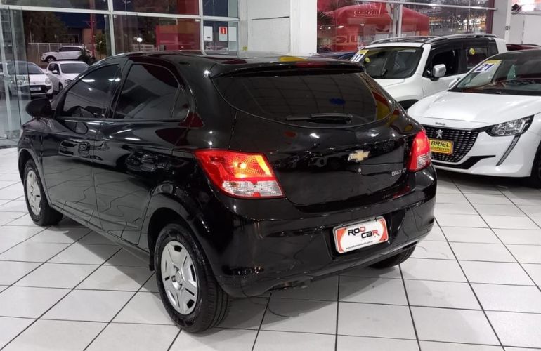 Chevrolet Onix 1.0 MPFi LT 8v - Foto #4
