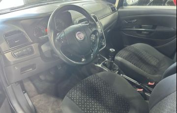 Fiat Punto 1.8 Hlx 8V Flex 4p Manual - Foto #6