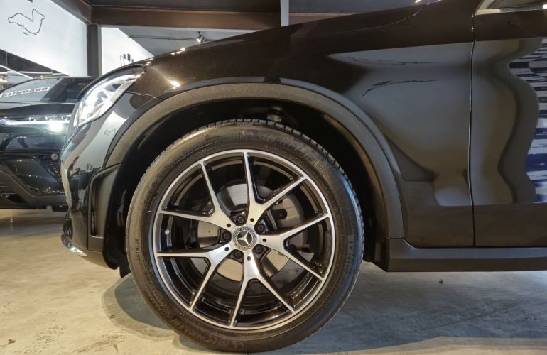 Mercedes-Benz Glc 300 2.0 Cgi Coupé Amg Line 4matic 9g-tronic - Foto #4
