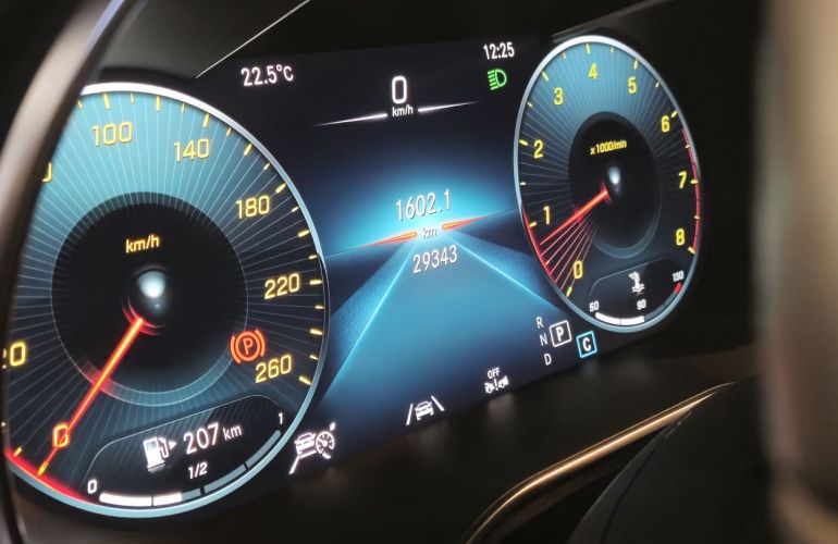 Mercedes-Benz Glc 300 2.0 Cgi Coupé Amg Line 4matic 9g-tronic - Foto #8