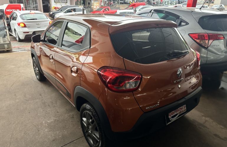 Renault Kwid 1.0 Intense - Foto #4