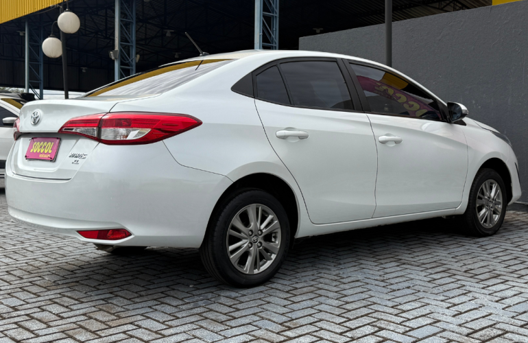 Toyota Yaris Sedan 1.5 XL Plus Connect CVT - Foto #9
