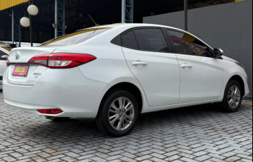 Toyota Yaris Sedan 1.5 XL Plus Connect CVT - Foto #9