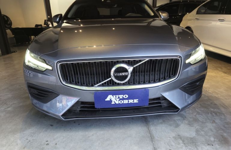 Volvo S60 2.0 T4 Momentum - Foto #2