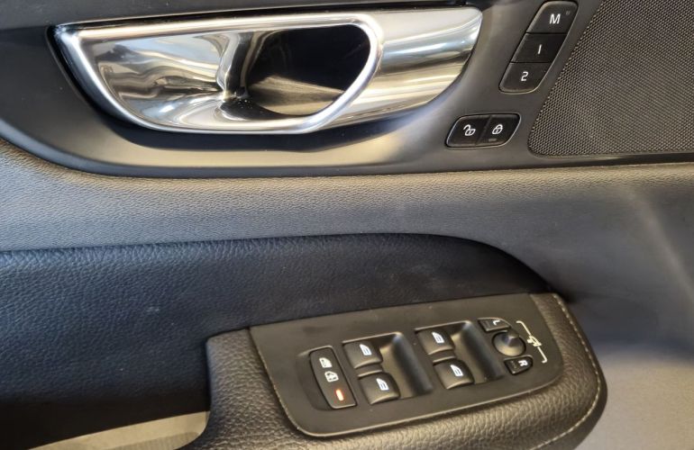 Volvo S60 2.0 T4 Momentum - Foto #10