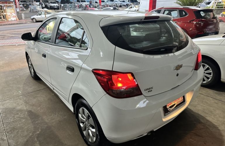 Chevrolet Onix 1.0 Joy SPE/4 - Foto #4