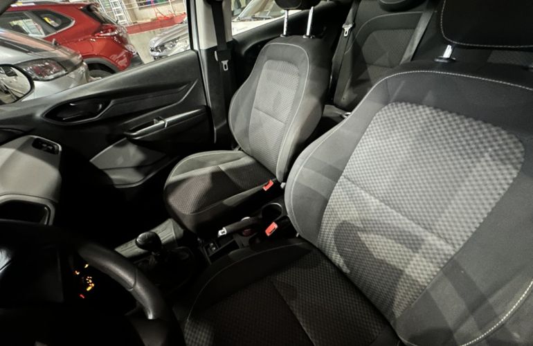 Chevrolet Onix 1.0 Joy SPE/4 - Foto #7