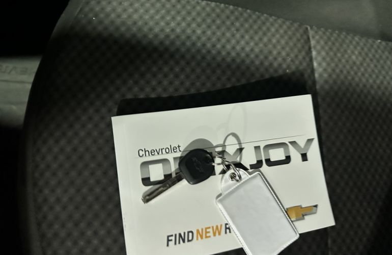 Chevrolet Onix 1.0 Joy SPE/4 - Foto #9