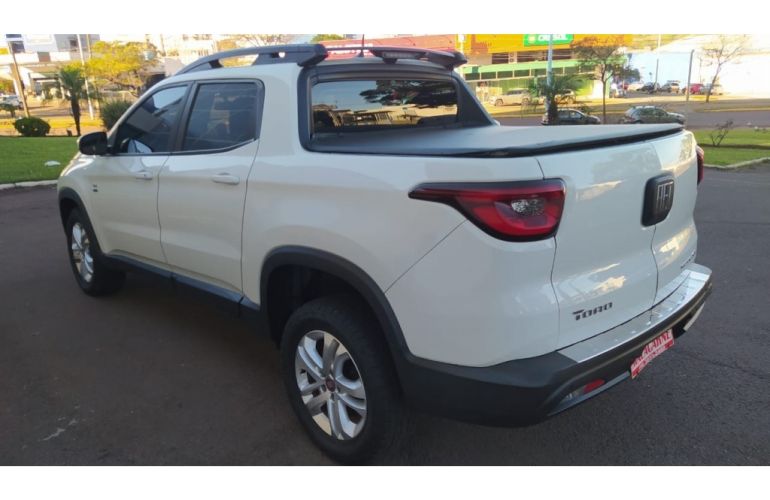Fiat Toro 2.0 TDI Freedom 4WD (Aut) - Foto #6