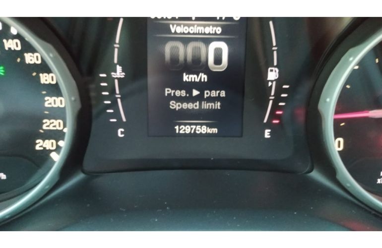Fiat Toro 2.0 TDI Freedom 4WD (Aut) - Foto #8