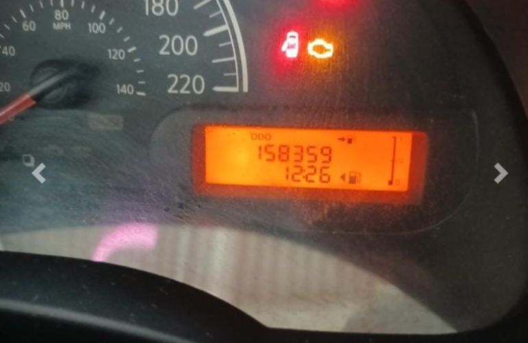 Nissan Versa 1.6 16V SV - Foto #2