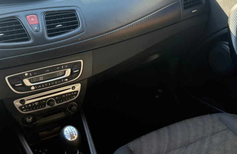 Renault Fluence 2.0 16V Dynamique (Flex) - Foto #4